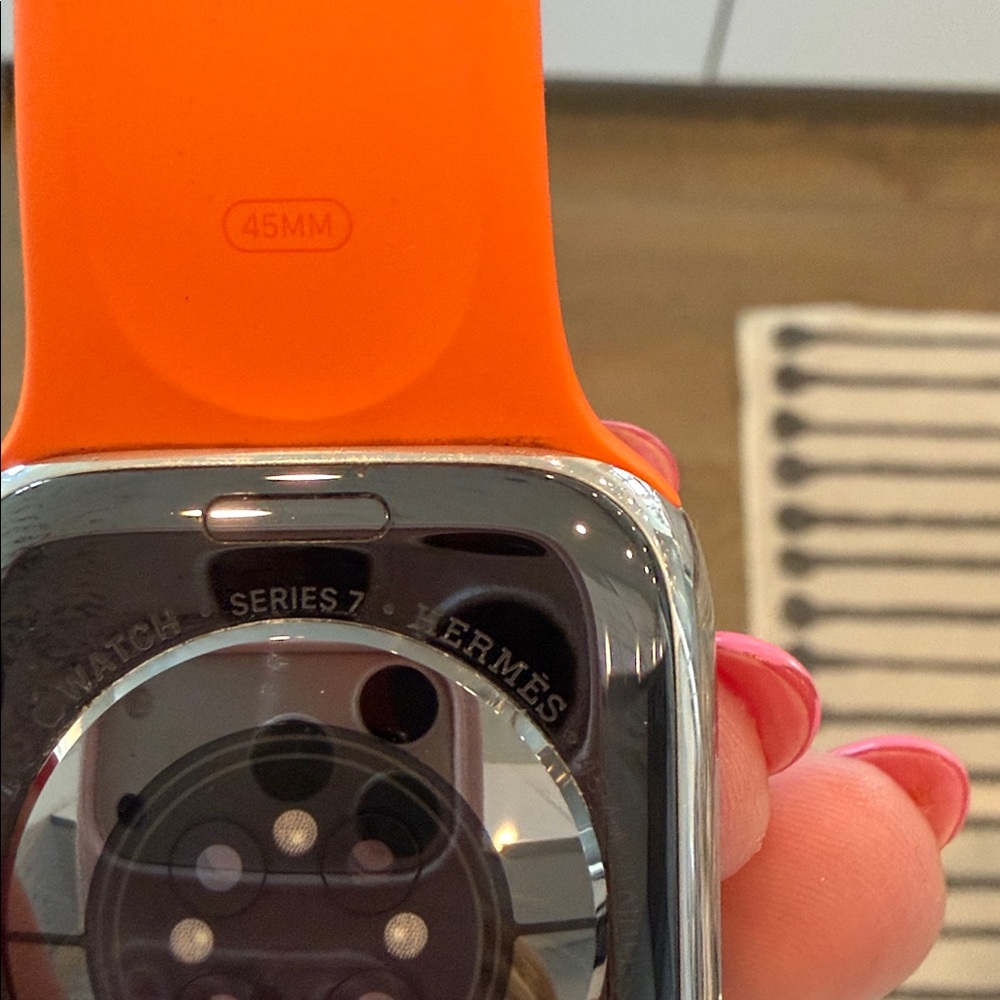 Hermès Orange Apple Watch Band - Picture 3 of 3